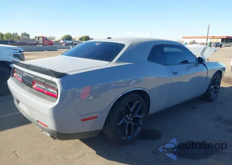 2021 Dodge Challenger Sxt z USA, uszkodzony, nr VIN 2C3CDZAG1MH573223